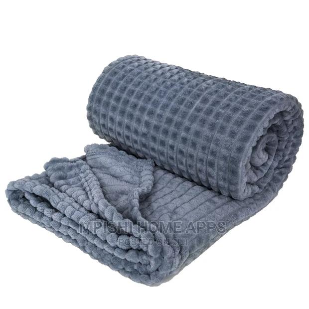 Cozy Fleece Blanket - thumbnail 6
