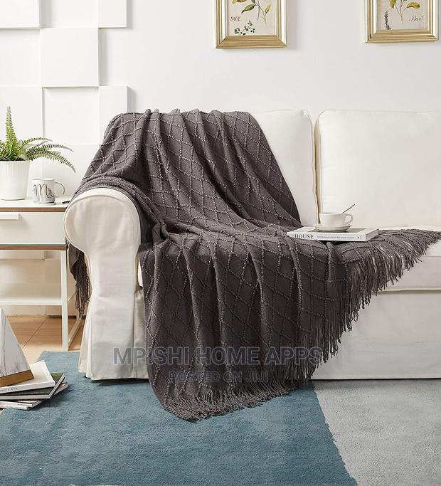 Knitted Throw Blankets - thumbnail 3