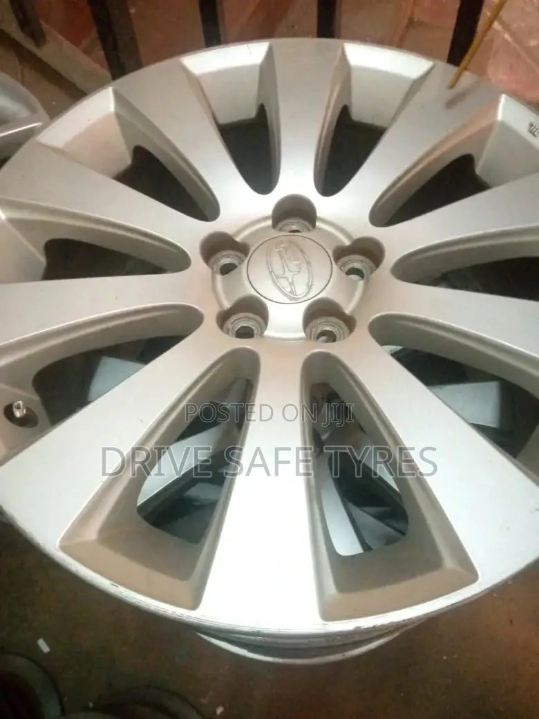 17 Inch Toyota Subaru (Japan)