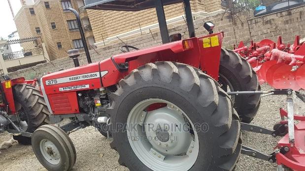Massey Ferguson 375 - main view