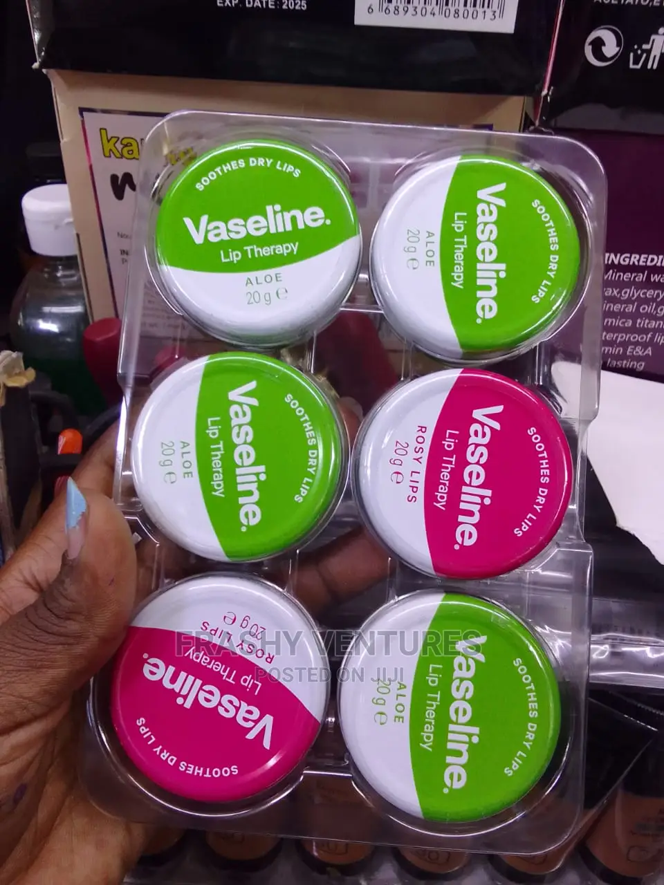 Aloe Vera Lip Therapy ( Vaseline)