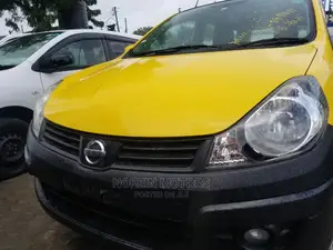 Nissan Advan 2015 Yellow