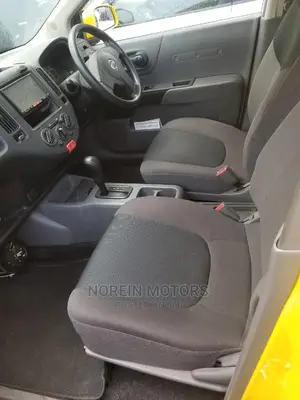 Nissan Advan 2015 Yellow
