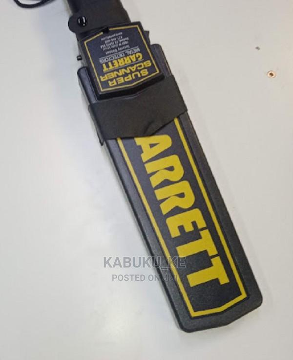 Hand-Held Metal Detector Super Scanner V