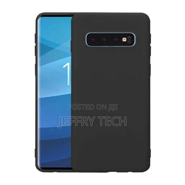 Black Silicon Case for Samsung Galaxy S10