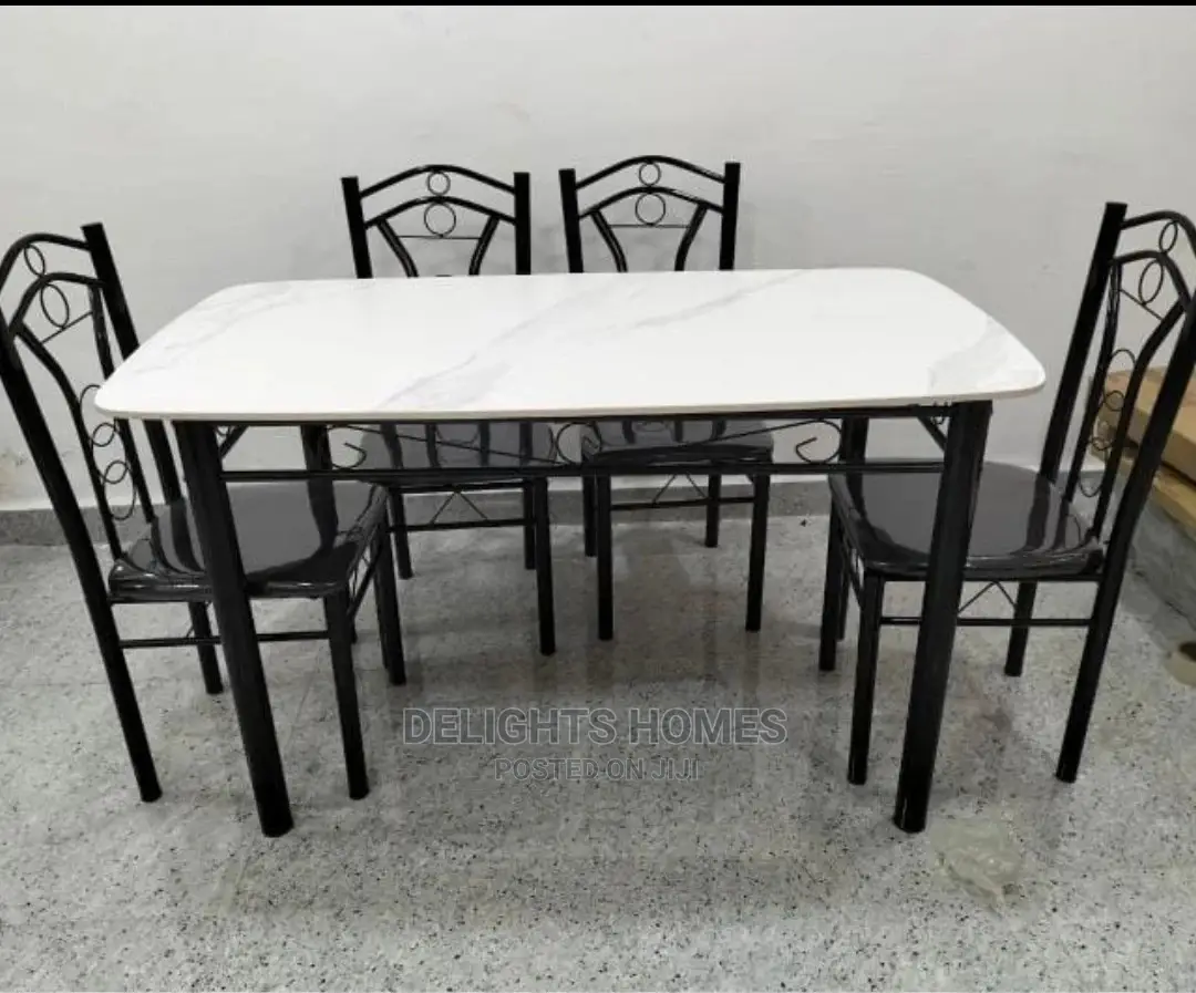 Pure Marble Dining Tables
