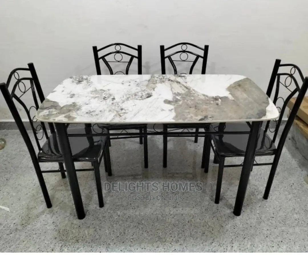 Pure Marble Dining Tables