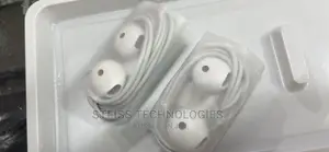 Oppo Original Earphones.