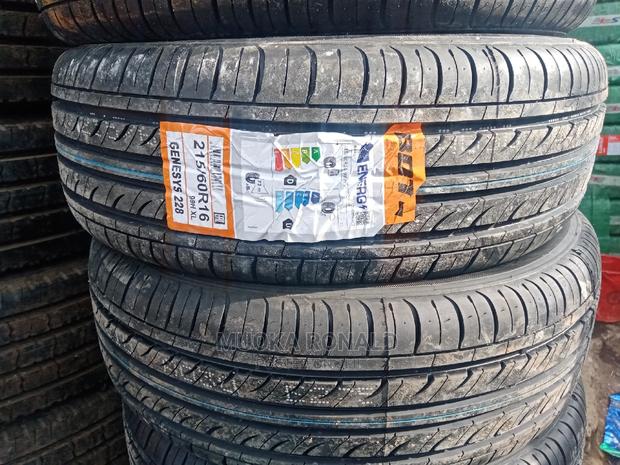 215/60R16 Boto Tyre