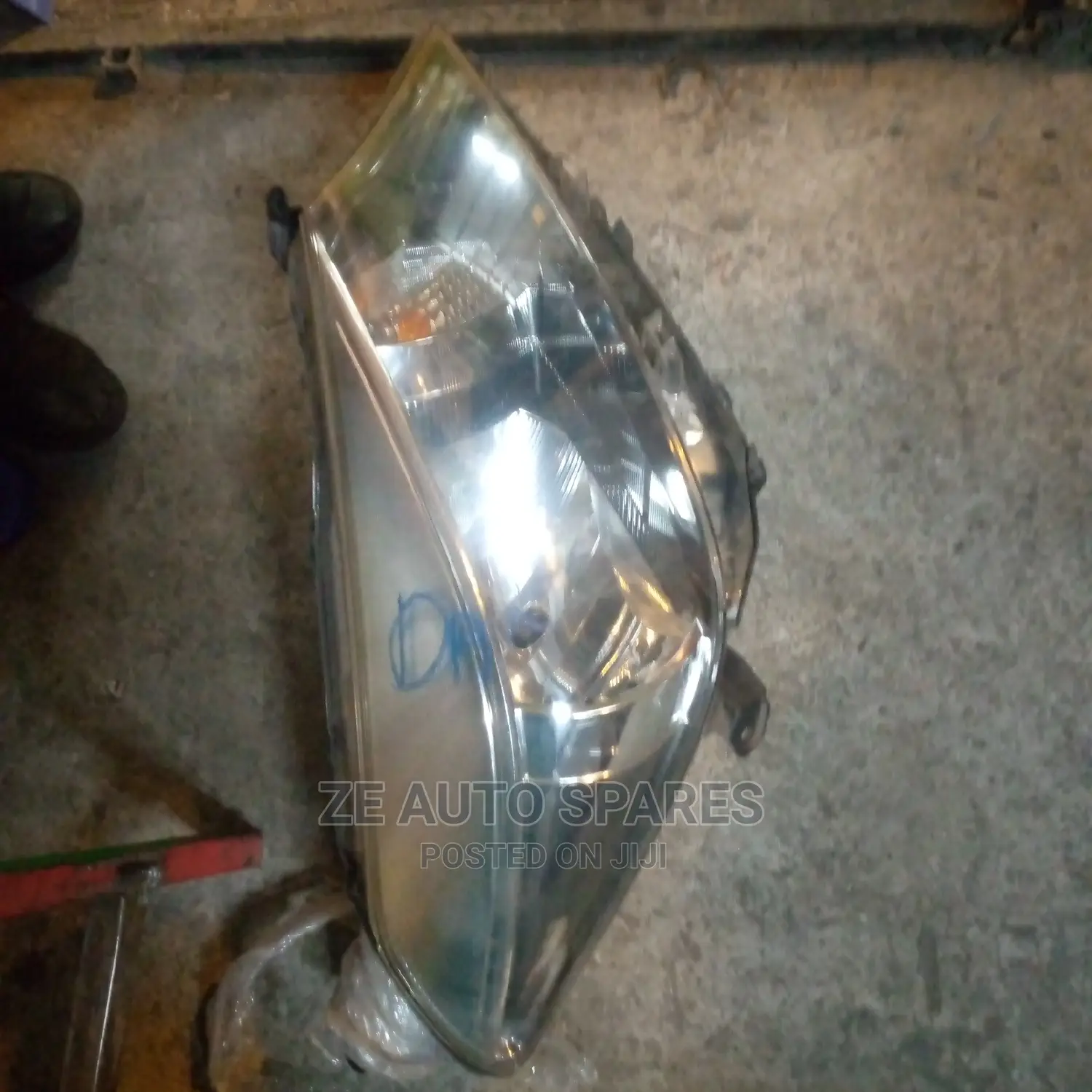 Vitz 2012 Headlight Non Xenon