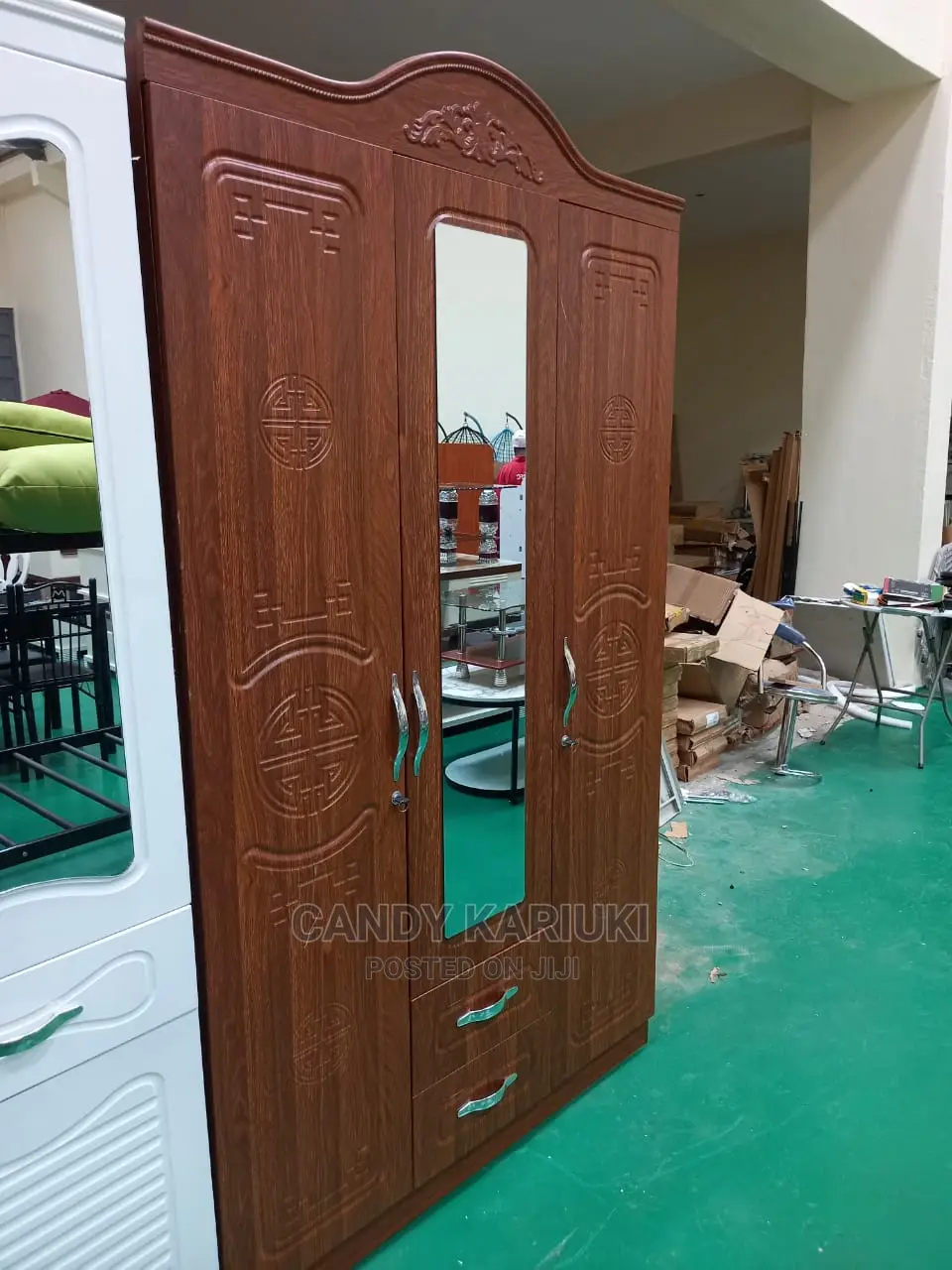 Spacious Closet 3 Door