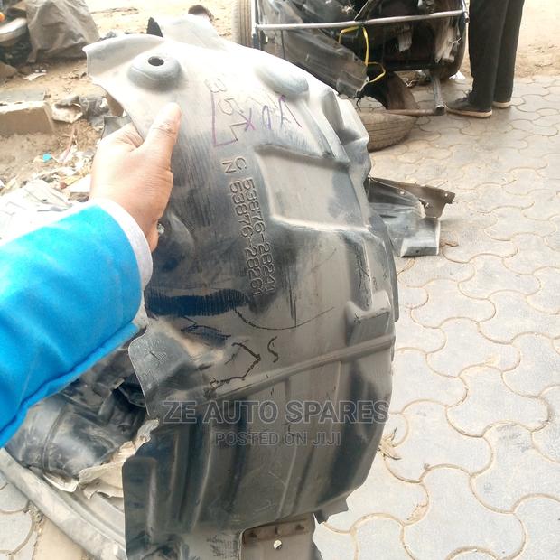 Toyota Voxy 2010 Stone Guard
