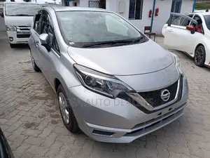 Nissan Note 2018 Silver