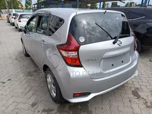 Nissan Note 2018 Silver