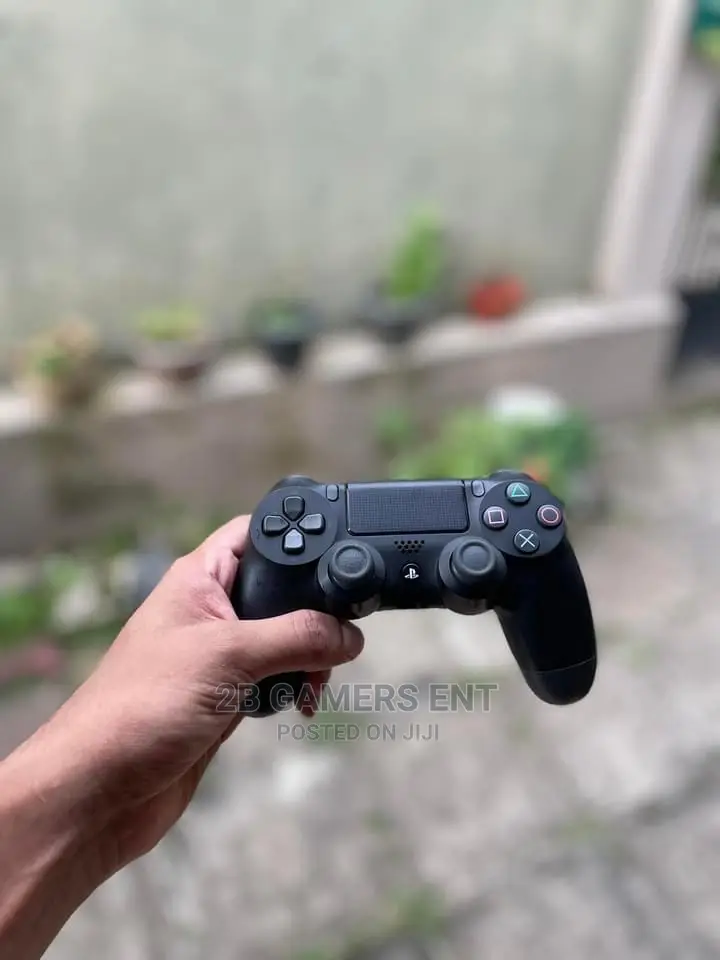 Chipped,10 Games , Slim Ps4