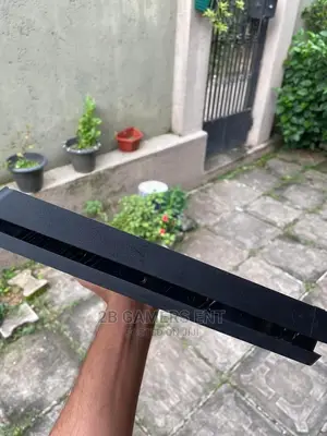 Chipped,10 Games , Slim Ps4
