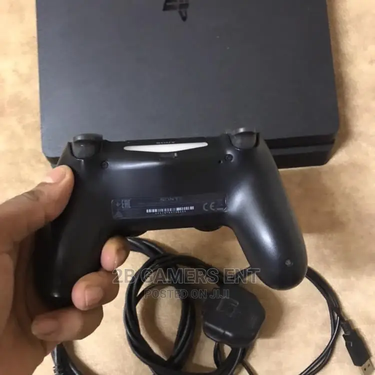 Slim Ps4, Home Used