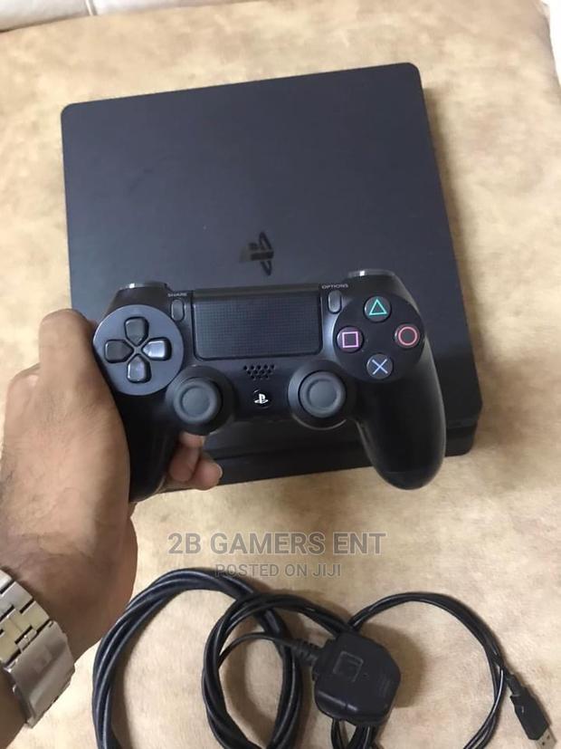 Slim Ps4, Home Used - thumbnail 3
