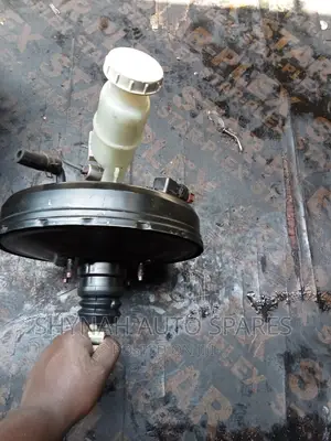 Brake Booster Complete With Master Cylinder Mitsubishi Io