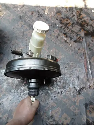 Brake Booster Complete With Master Cylinder Mitsubishi Io