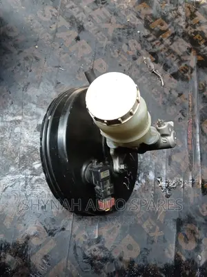 Brake Booster Complete With Master Cylinder Mitsubishi Io