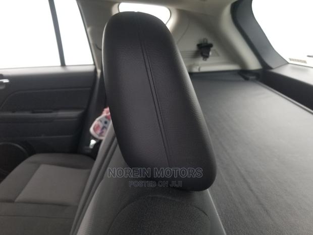 Jeep Cherokee 2015 Black - thumbnail 3