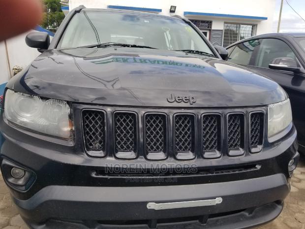 Jeep Cherokee 2015 Black - main view