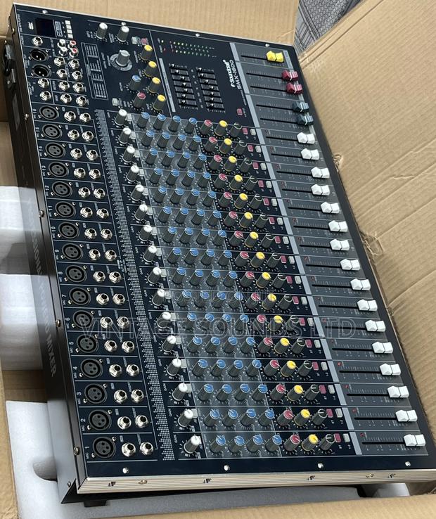 Soundcraft Smx1600,16 Channel Live Mixer - main view