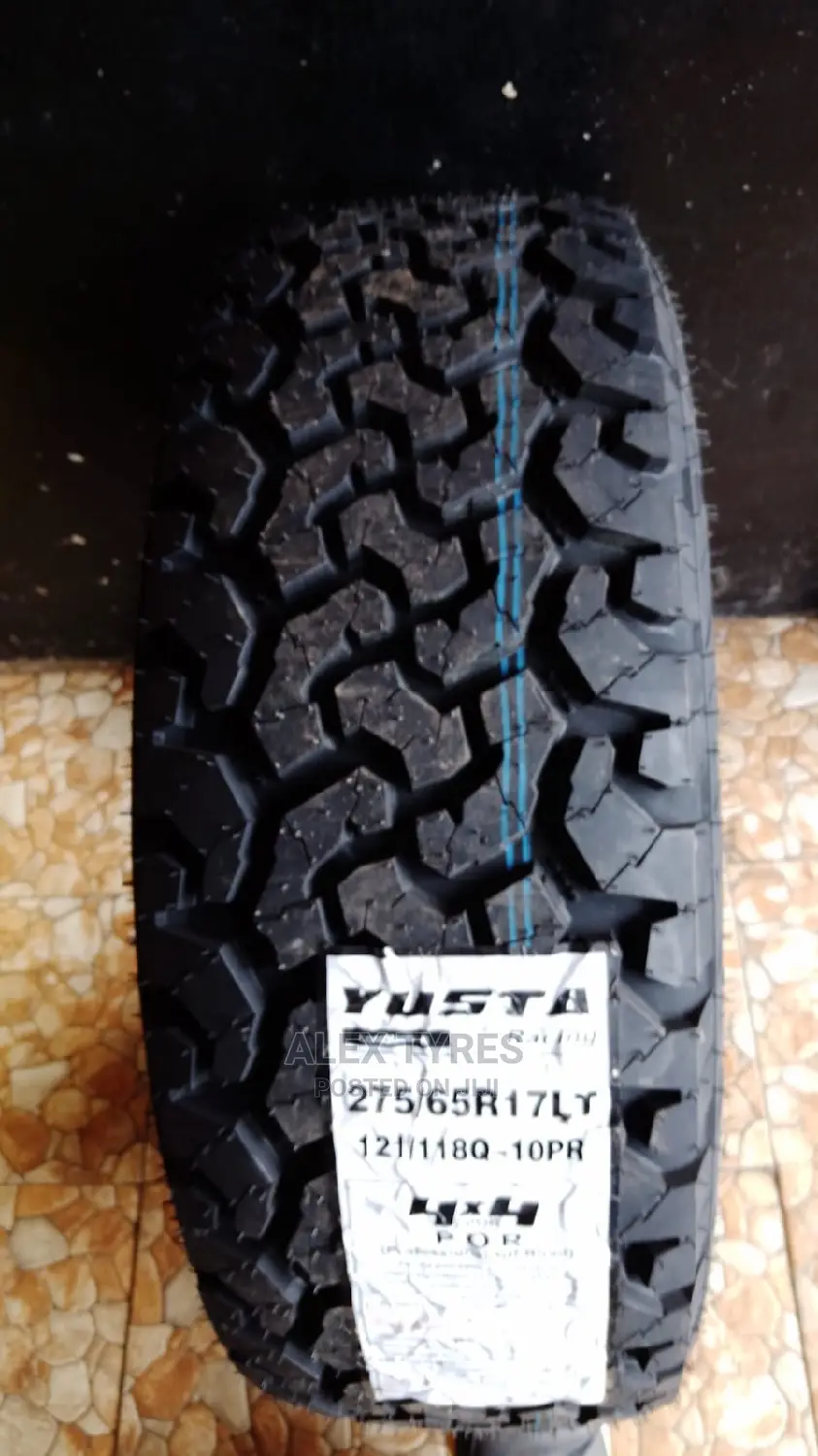 275/65r17 A/T Yuster Tyres Made in China