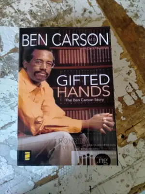 GIFTED HANDS by Dr. Benjamin Carson