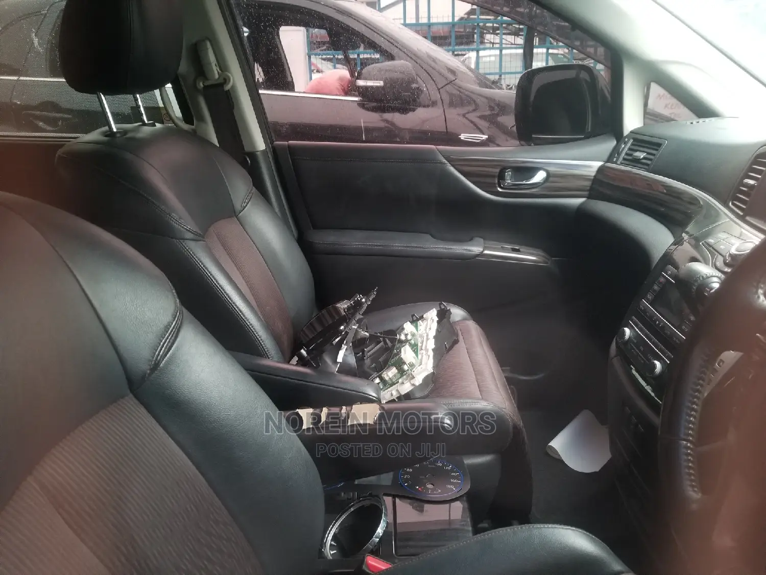 Nissan Elgrand 2015 Purple