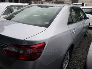 Toyota Camry 2015 Silver