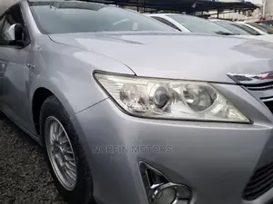 Toyota Camry 2015 Silver