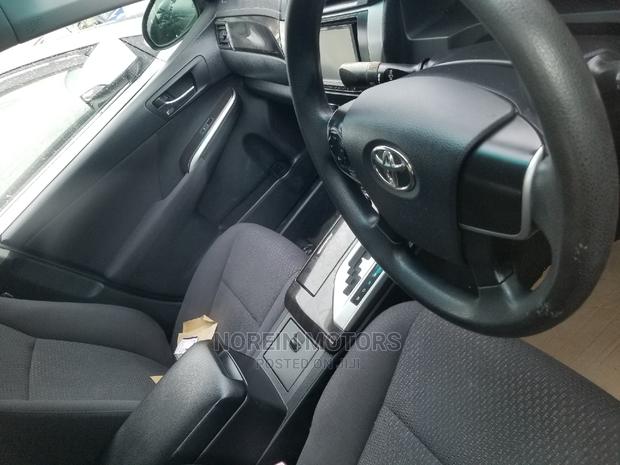 Toyota Camry 2015 Silver - thumbnail 9