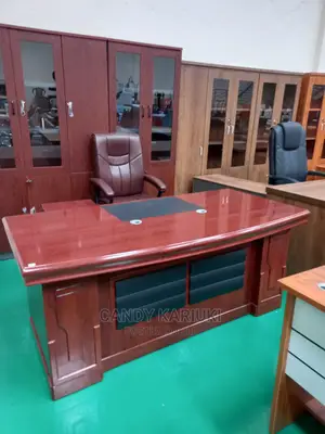 Executive 1.6m Office Desk With Side Cabinets