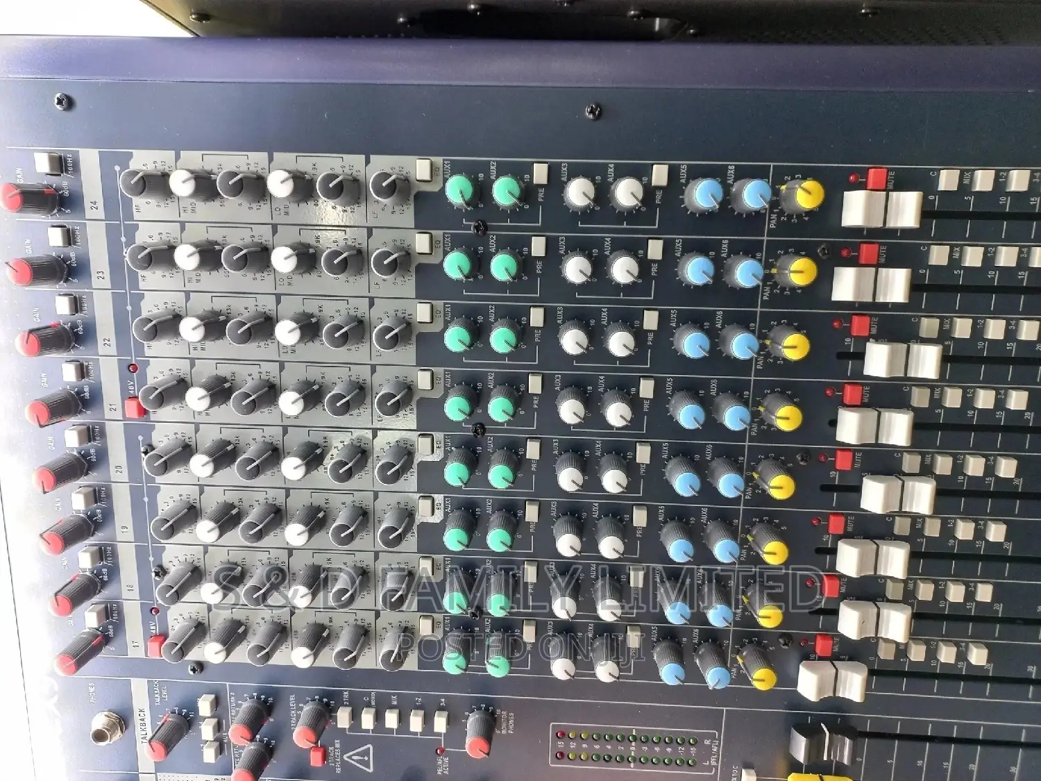 Soundcraft LX9 24 Channels Plain Mixer