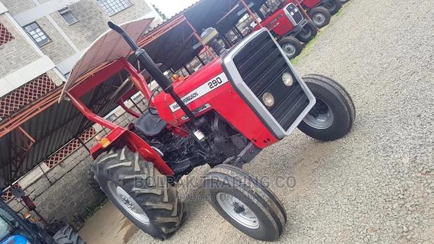 Massey , Ferguson - thumbnail 5
