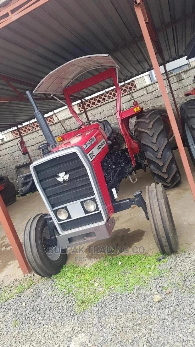 Massey/ Ferguson - thumbnail 2