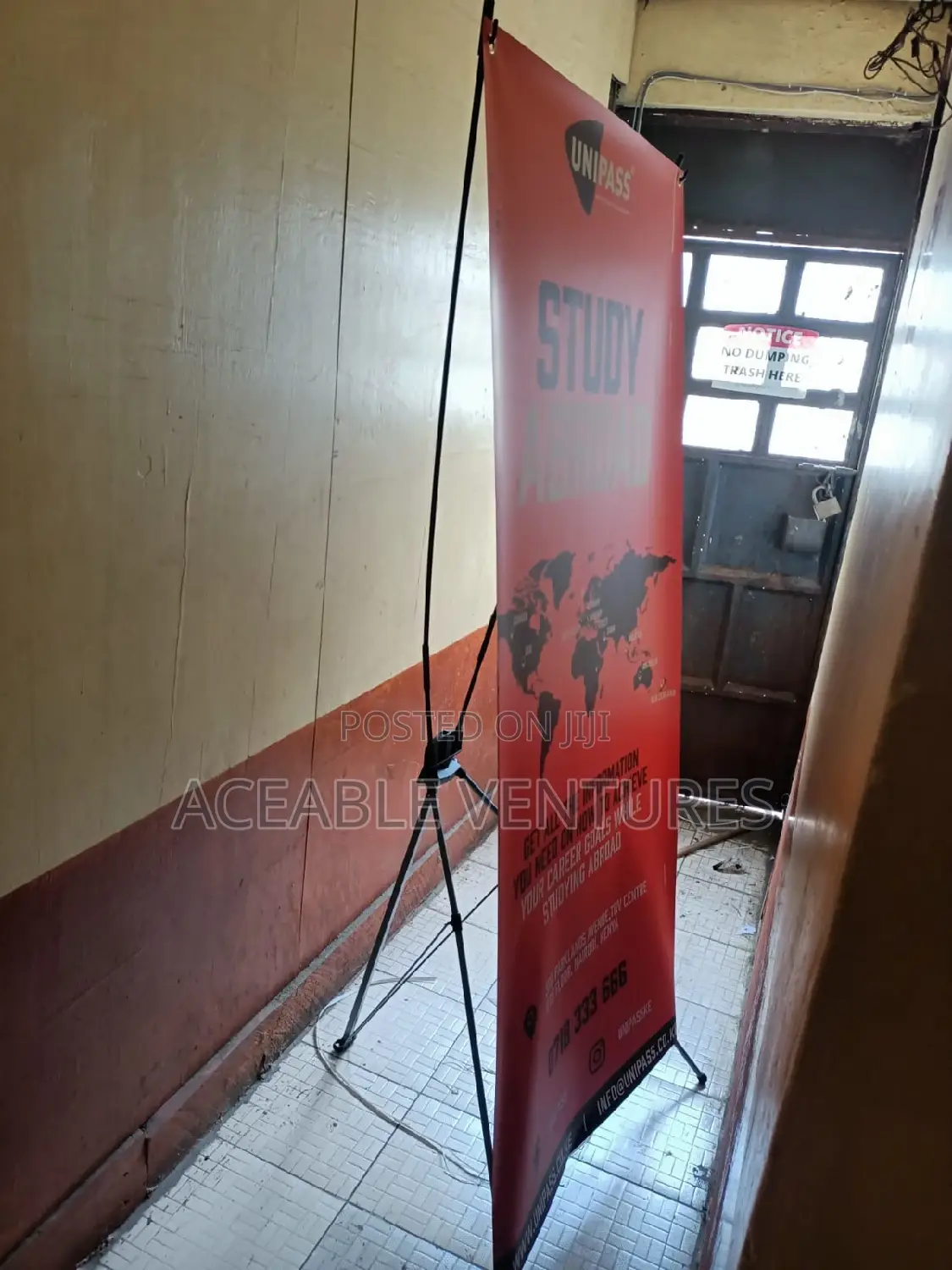 Complete X- Banner Stand
