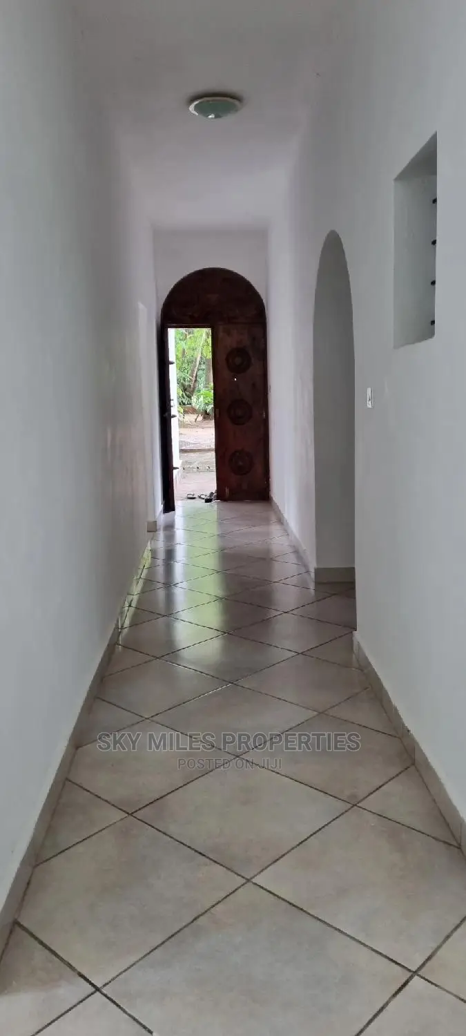 3bdrm Apartment in La-Marina, Mtwapa for rent