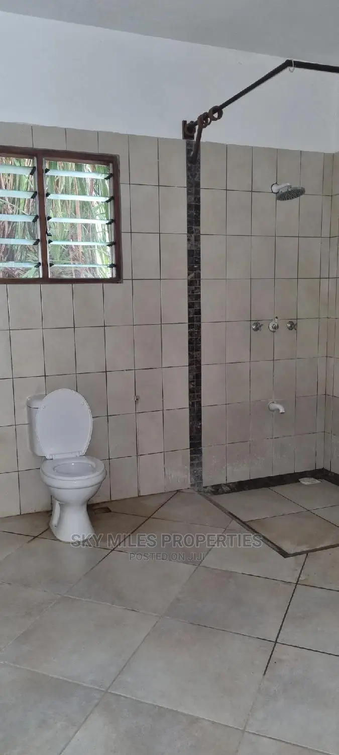 3bdrm Apartment in La-Marina, Mtwapa for rent