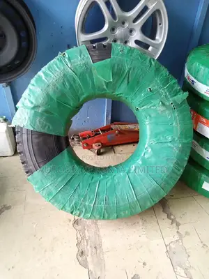 8.25R16 Sportrak Tire