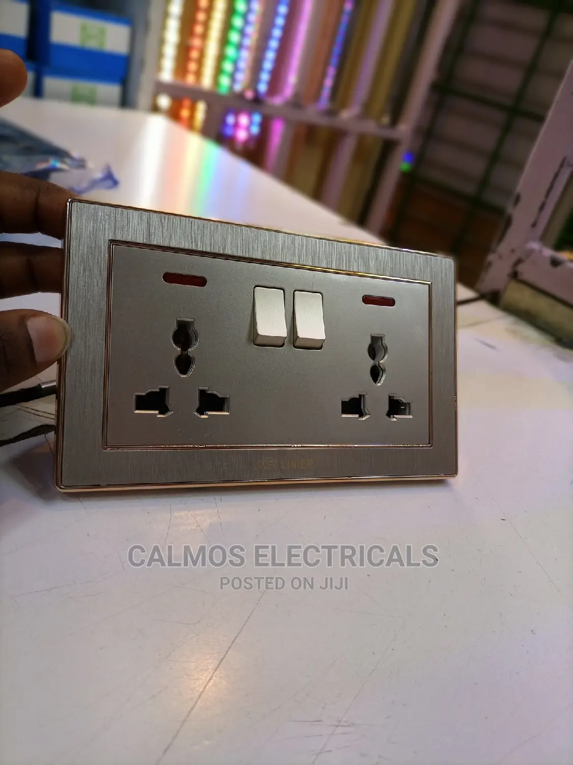 Gold Twin Sockets
