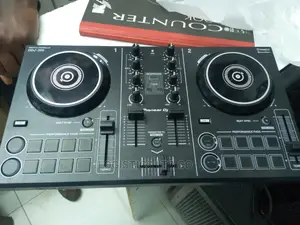 Pioneer Dj DDJ-200 2-Channel Smart DJ Controller Black