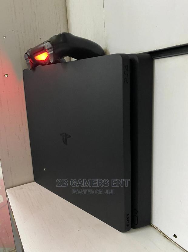 Ps4 Slim Pre Owned Very Clean - thumbnail 4