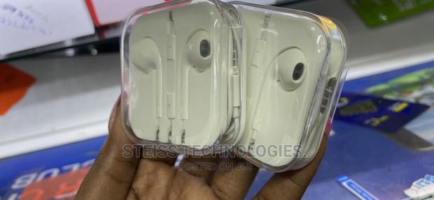 iPhone- Jack Earphones. - thumbnail 3