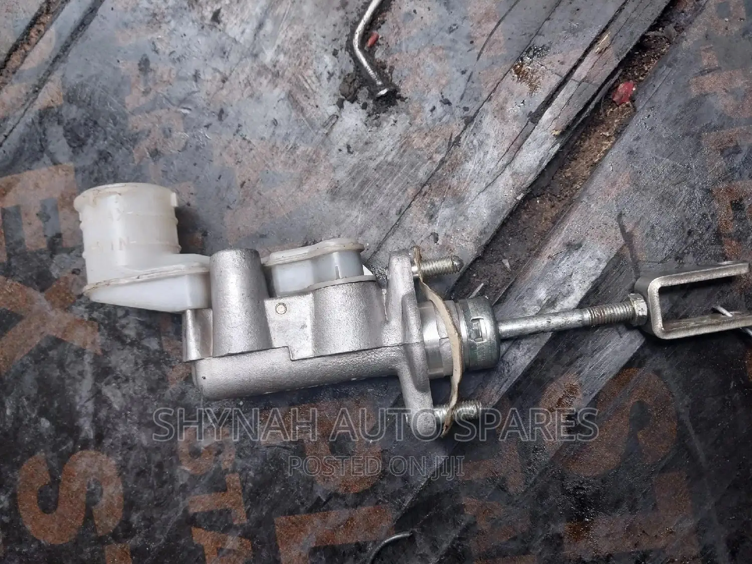 Clutch Cylinder Isuzu Dmax...Old Model