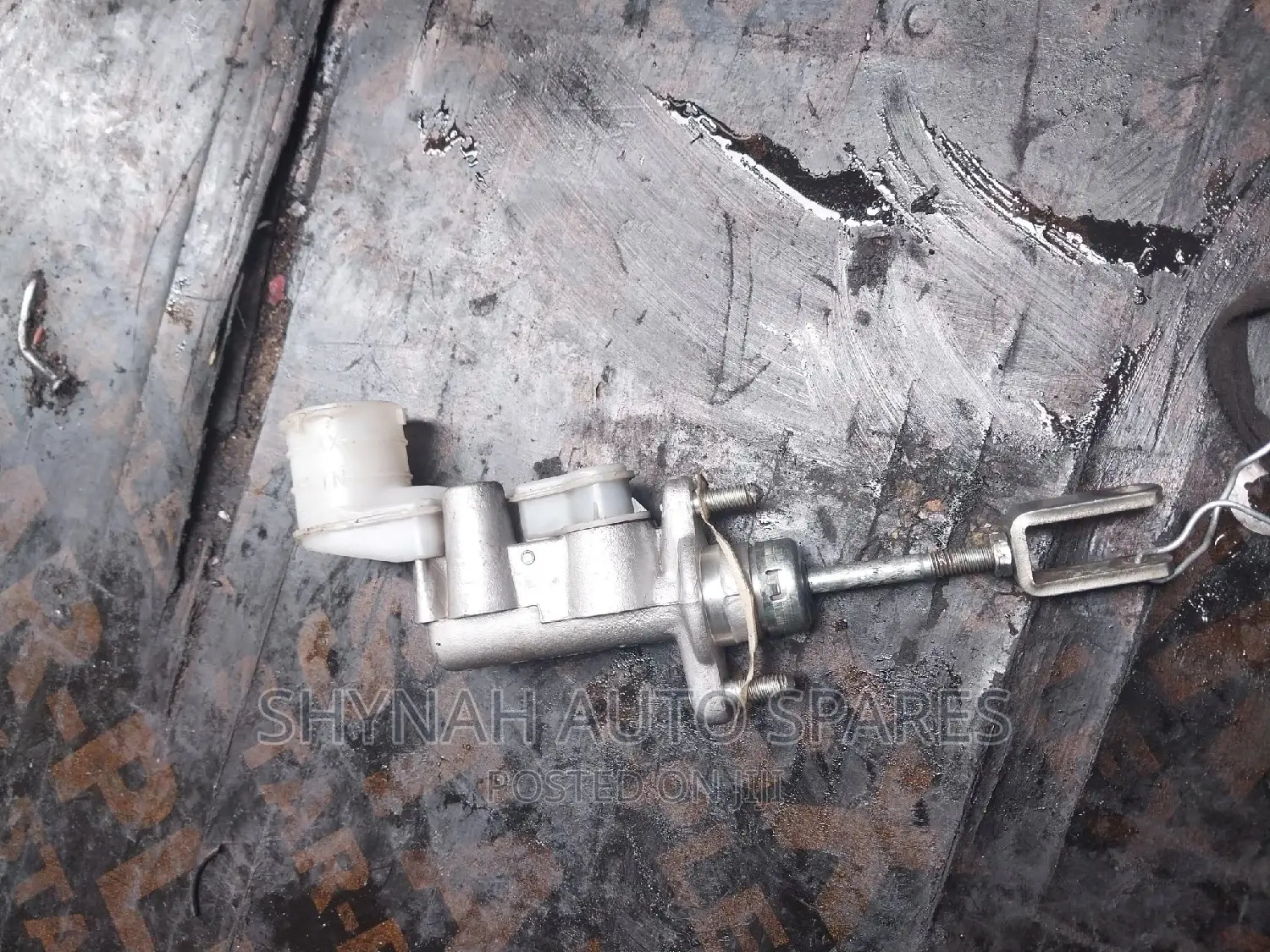 Clutch Cylinder Isuzu Dmax...Old Model