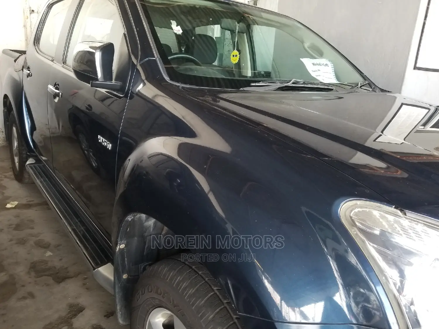 Isuzu D-Max 2015 Blue