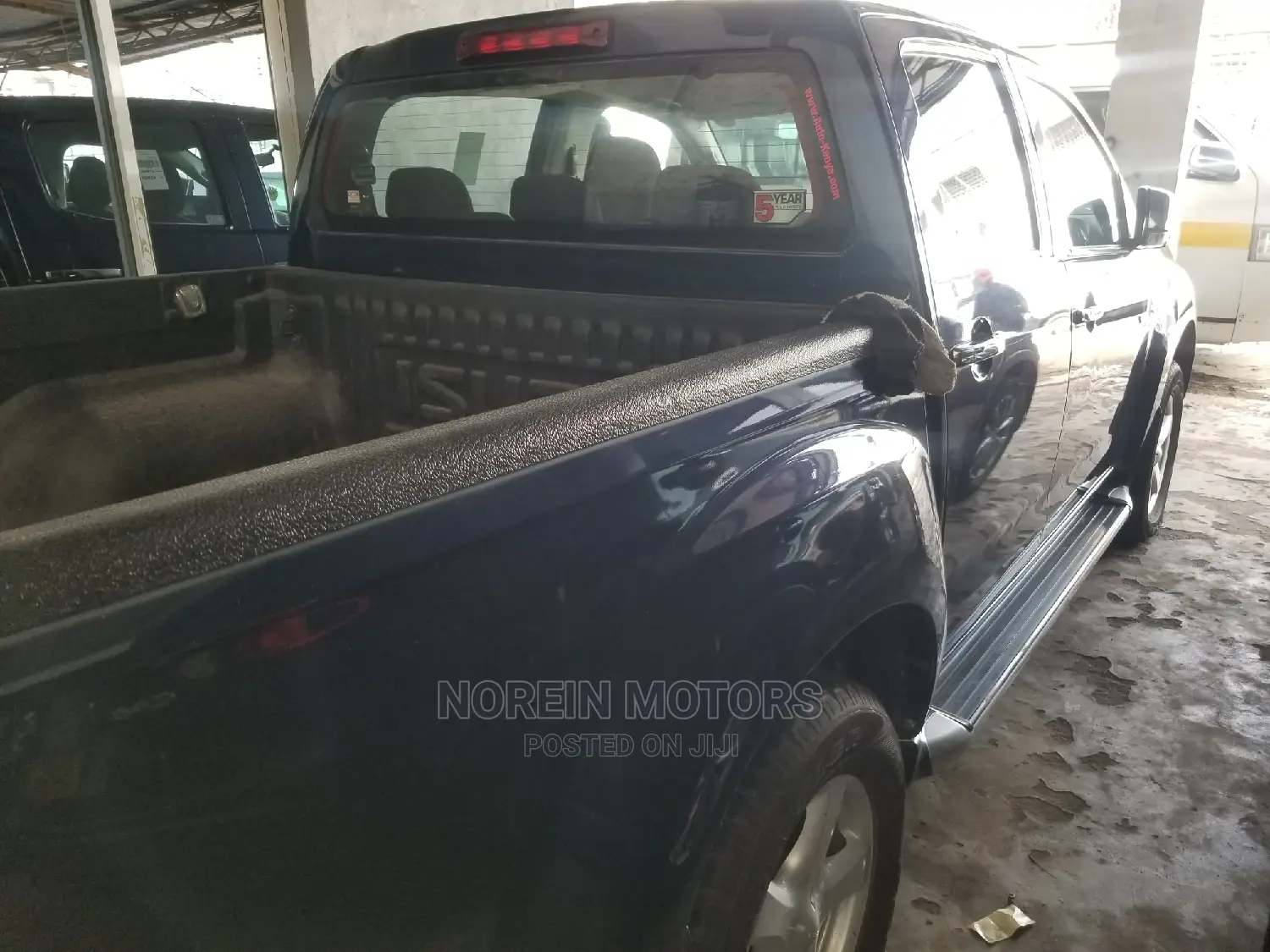 Isuzu D-Max 2015 Blue